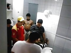 Sıcak göğüs kamu çıplaklık azgın desi