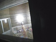 3 busty babes duman, horoz emmek ve cum paylaşmak