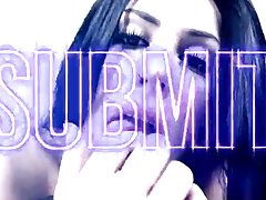 Seksi Taylandlı kız ağzına boşalmak ile bir blowjob yapıyor