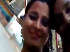 Sıcak Latin milf gangbanged!