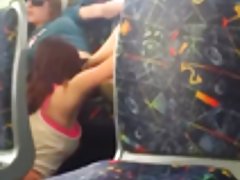 Asya Güzeli yeşim marcela kıçını alır sert dövülerek