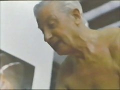 Her diğer 69 siyah aygır ve abanoz piliç