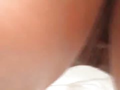 Güzel genç esmer kız yapar seviyorum onu adam için